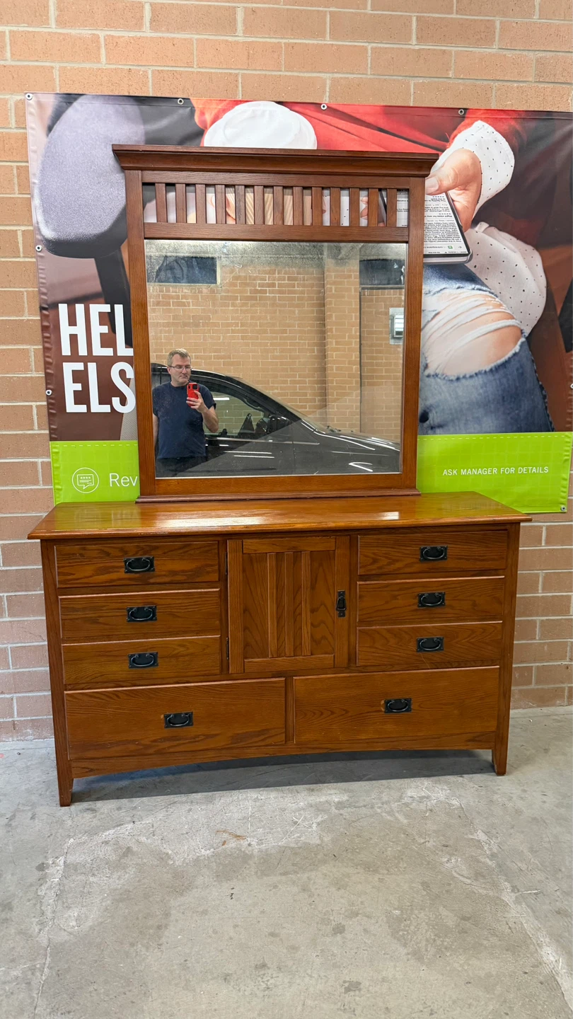 8 drawers Dresser with Mirror