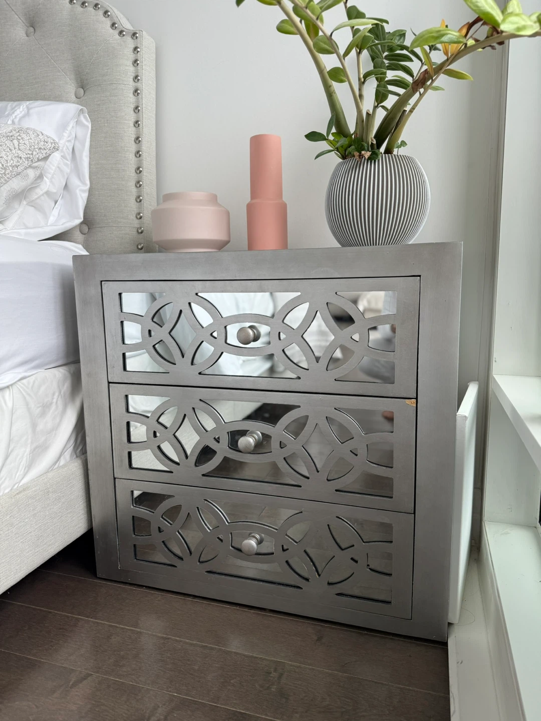 2 Mirrored 3-Drawer Nightstand