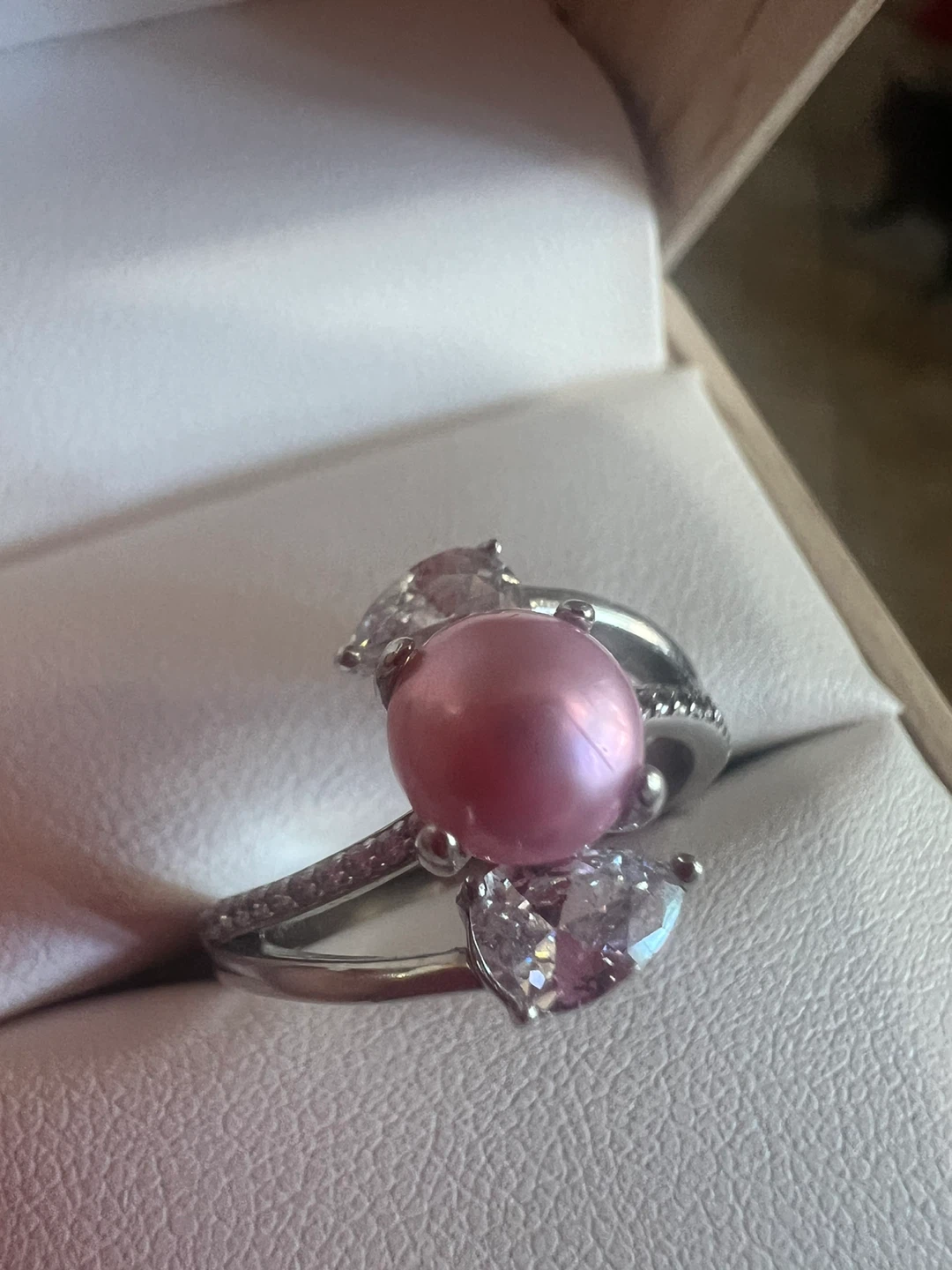 Sterling Silver Ring with Pink Pearl and Cubic Zirconia - photo 3
