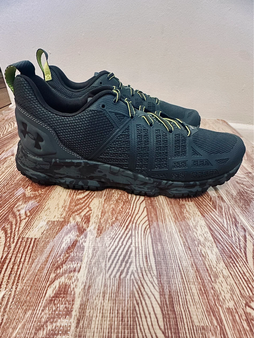 Under Armour UA MC Strikefast Men's Running Shoes Size 10 - photo 3