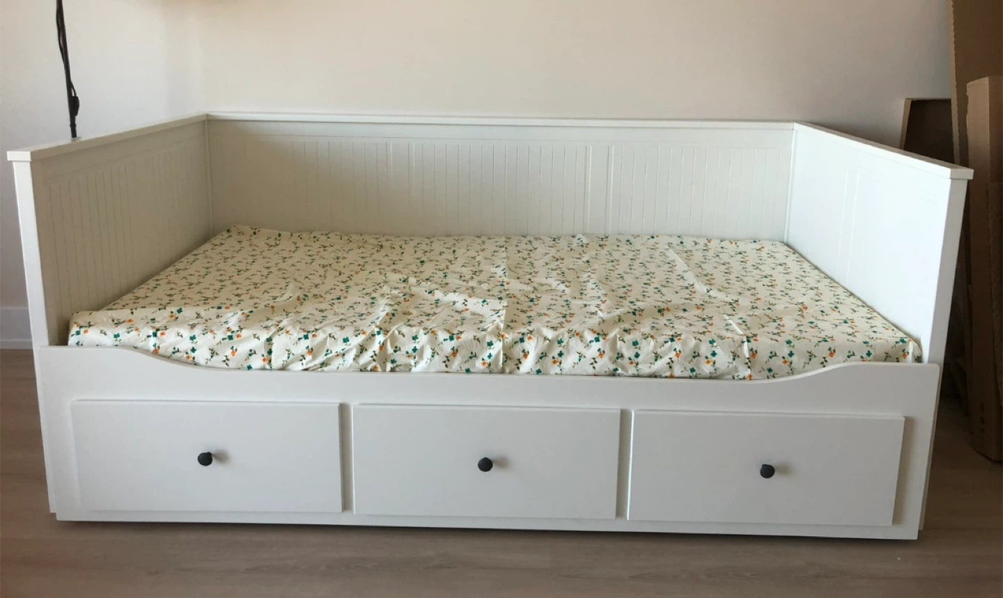Twin Size Single IKEA Hemnes Pull Out Bed Frame with Drawers - photo 2
