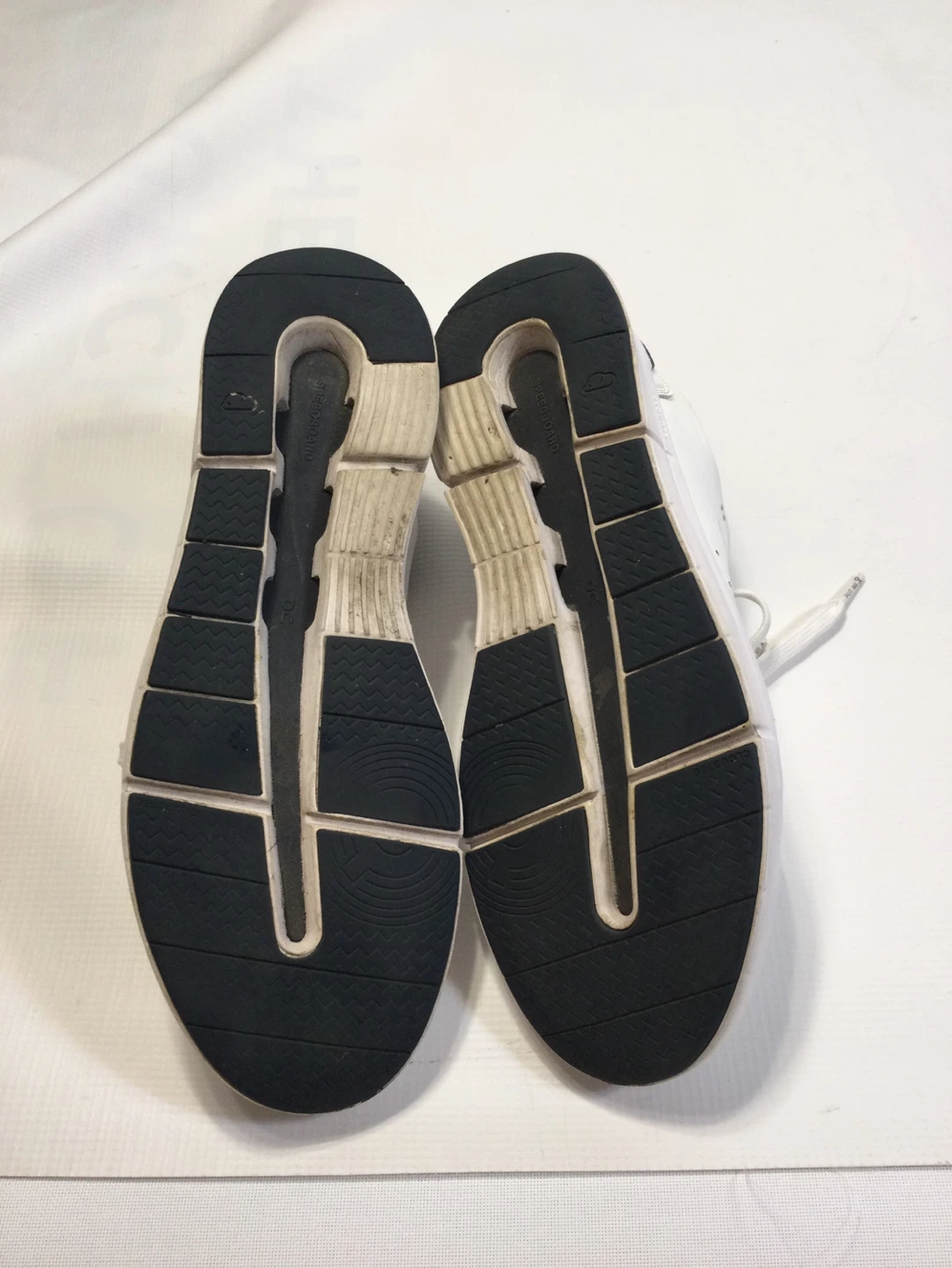 On Cloud The Roger sneakers - photo 5