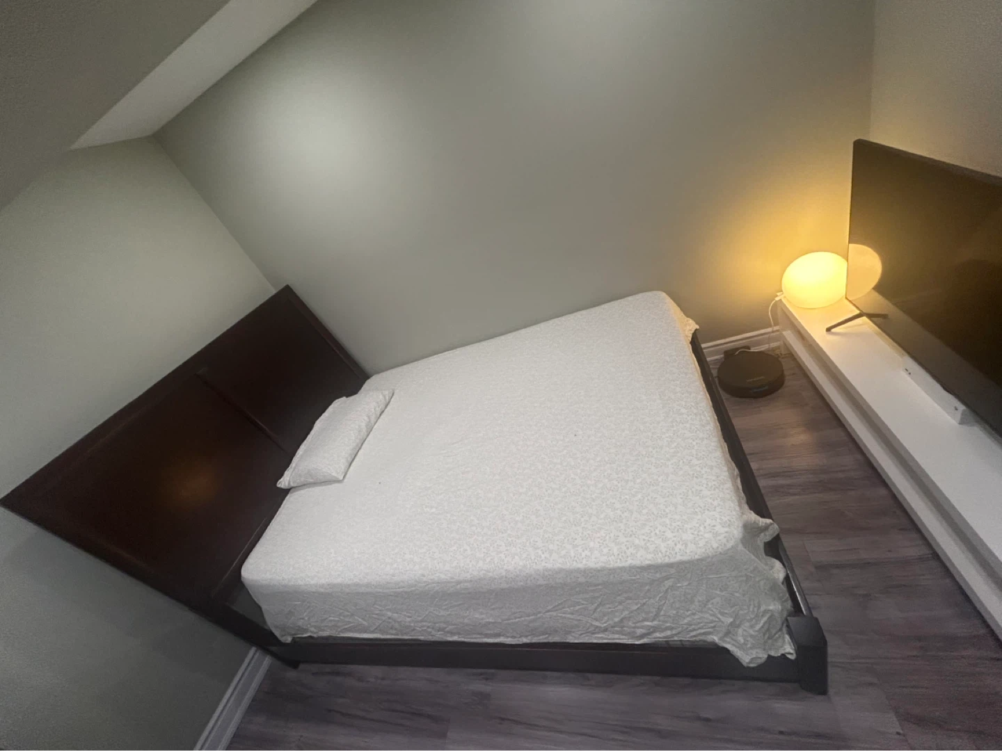 Wooden Bed Frame And Dresser - photo 4
