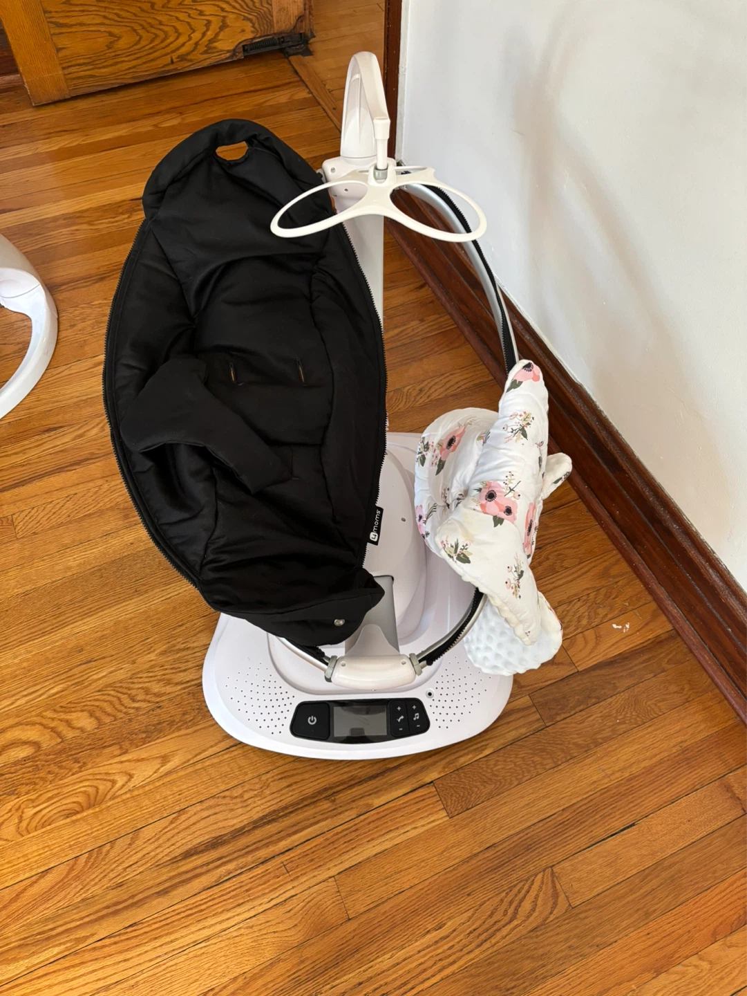 4moms MamaRoo Baby Swing - photo 2
