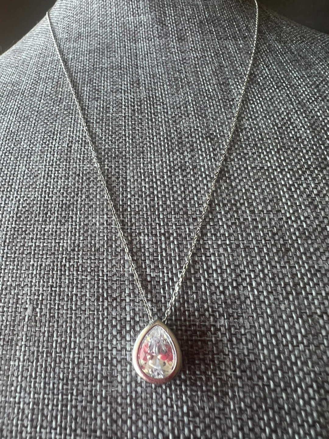 925 Silver Teardrop Pendant Necklace - photo 3