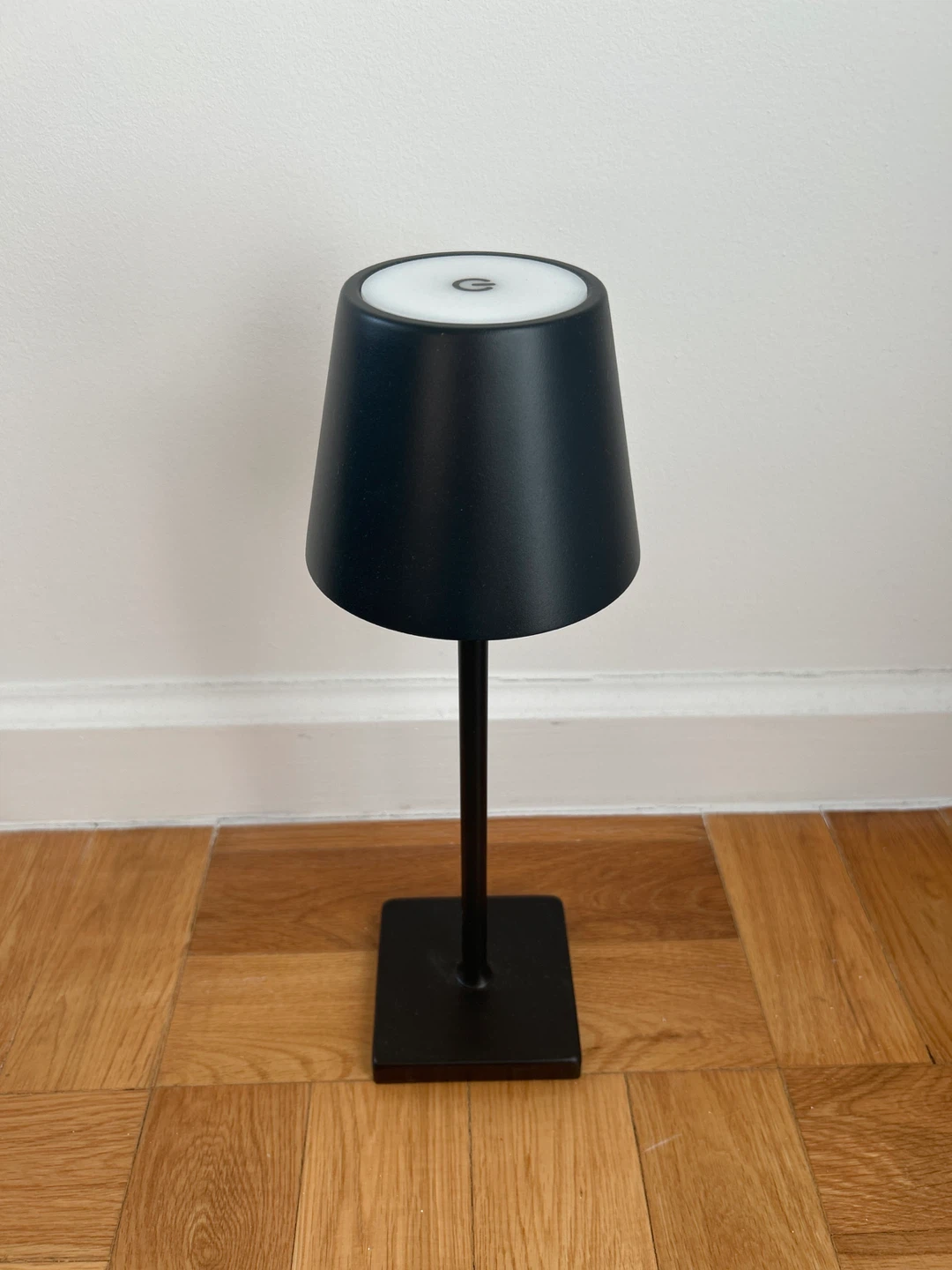 Black Cordless LED Table Lamp