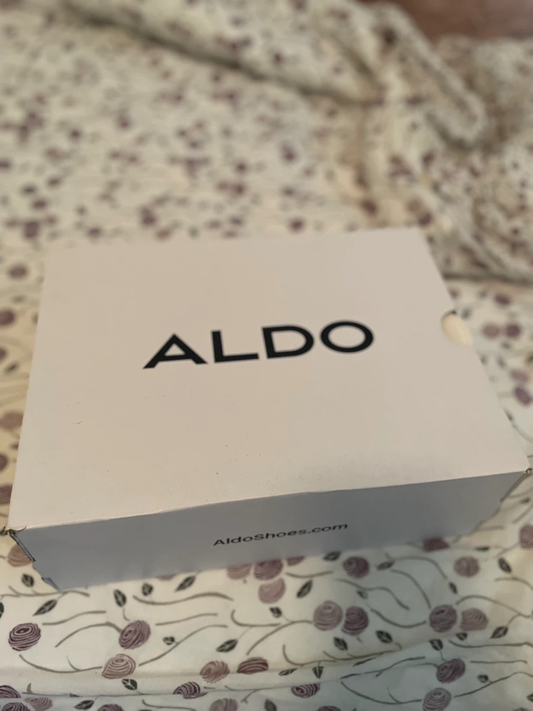 ALDO White Heels with Red Hearts - photo 4