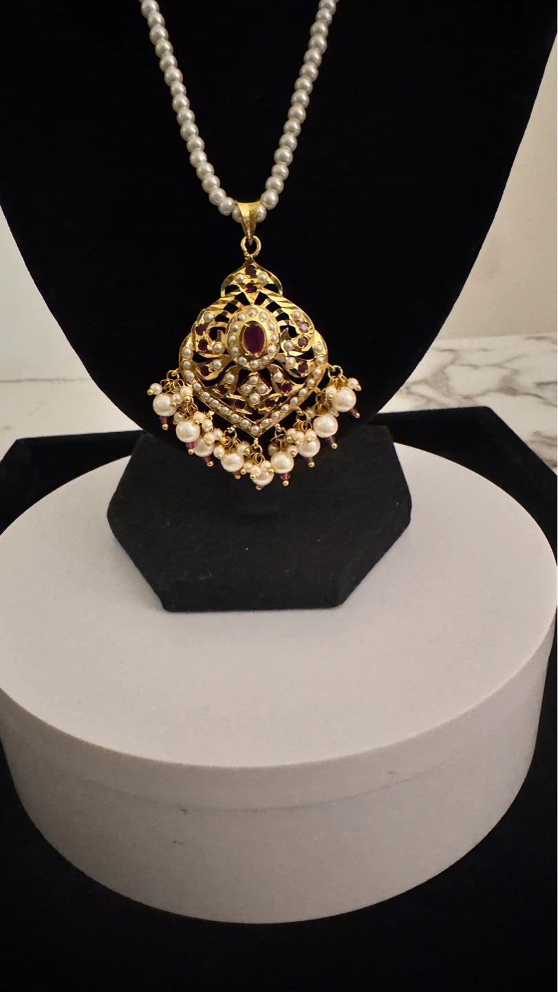 Jadau Pearl Necklace and Earring Set - photo 3