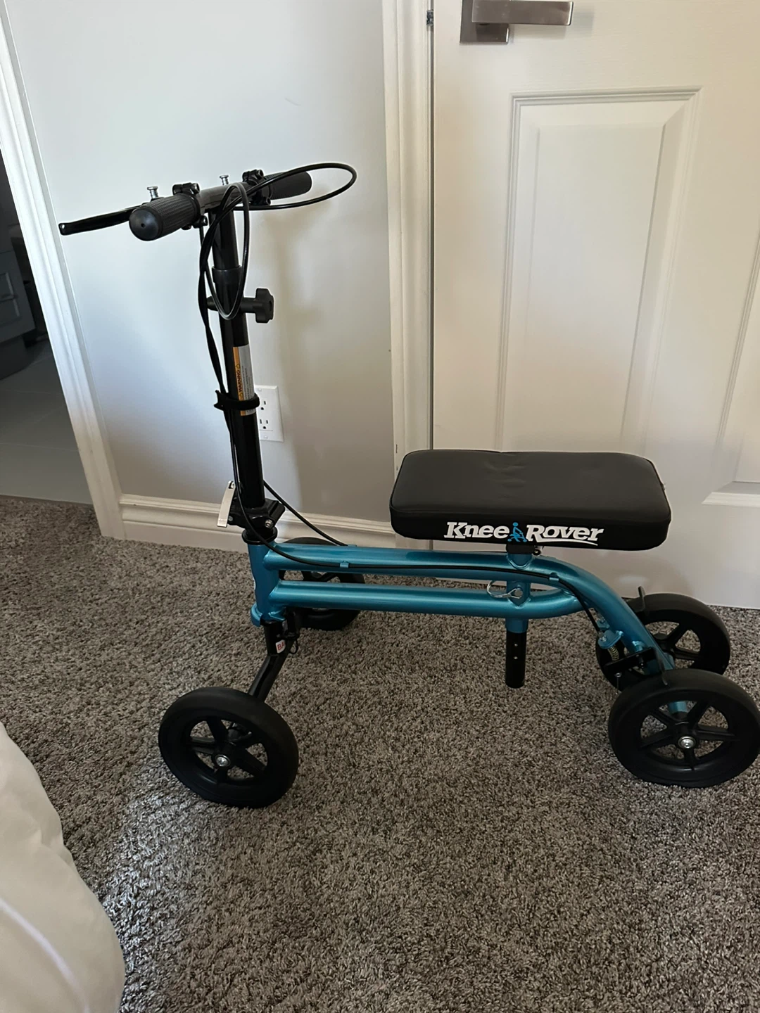 KneeRover Knee Scooter