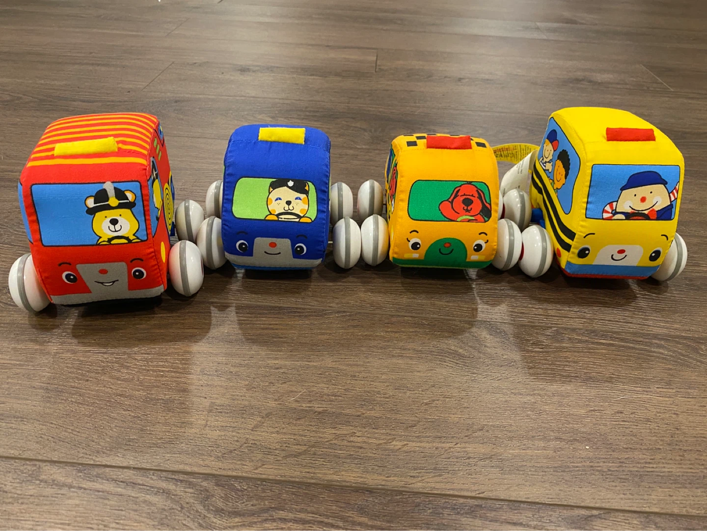 Melissa & Doug Kids Pull-Back Town Vehicle Set