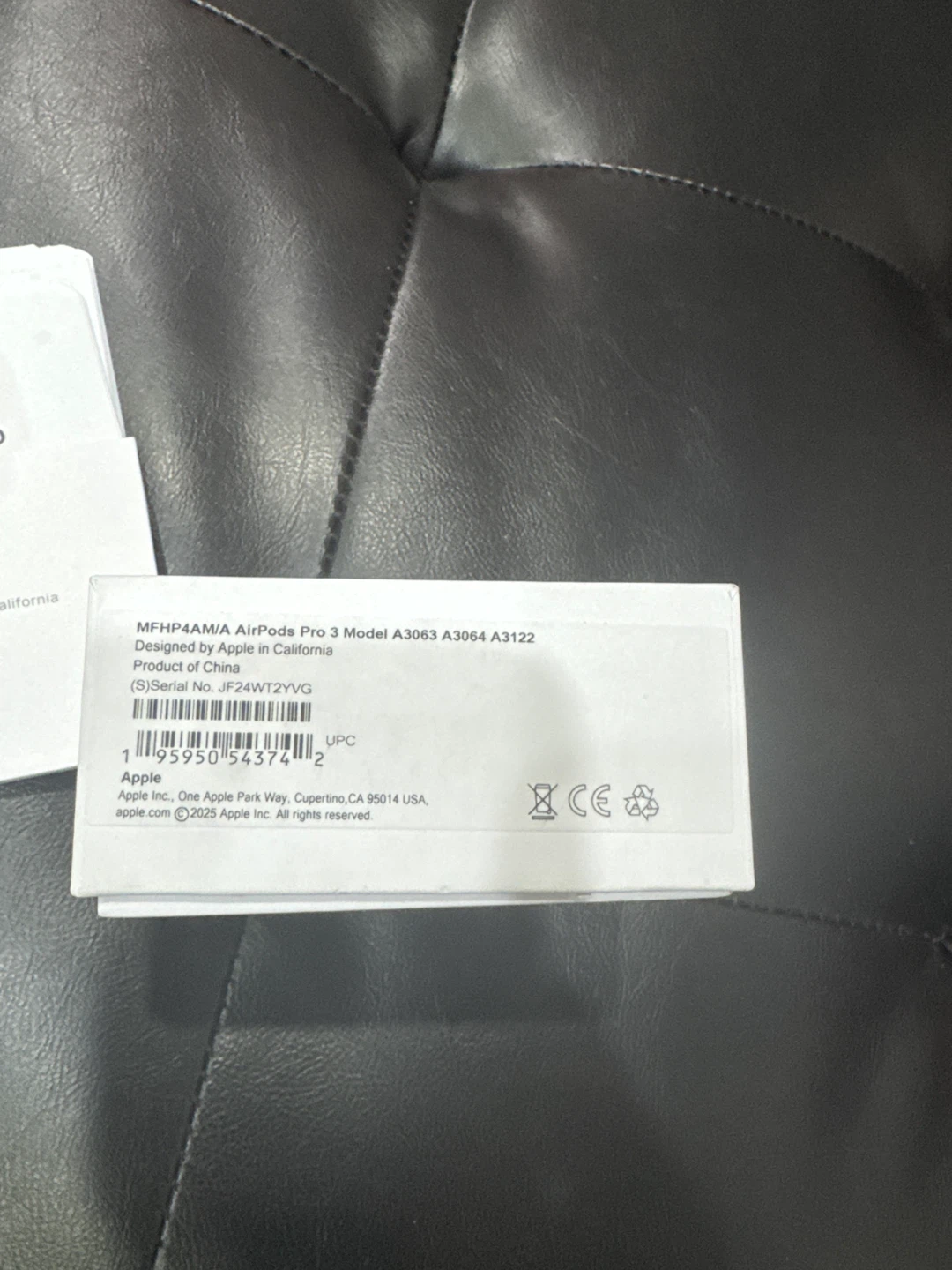 Apple AirPods Pro 3rd Gen with Case - photo 2