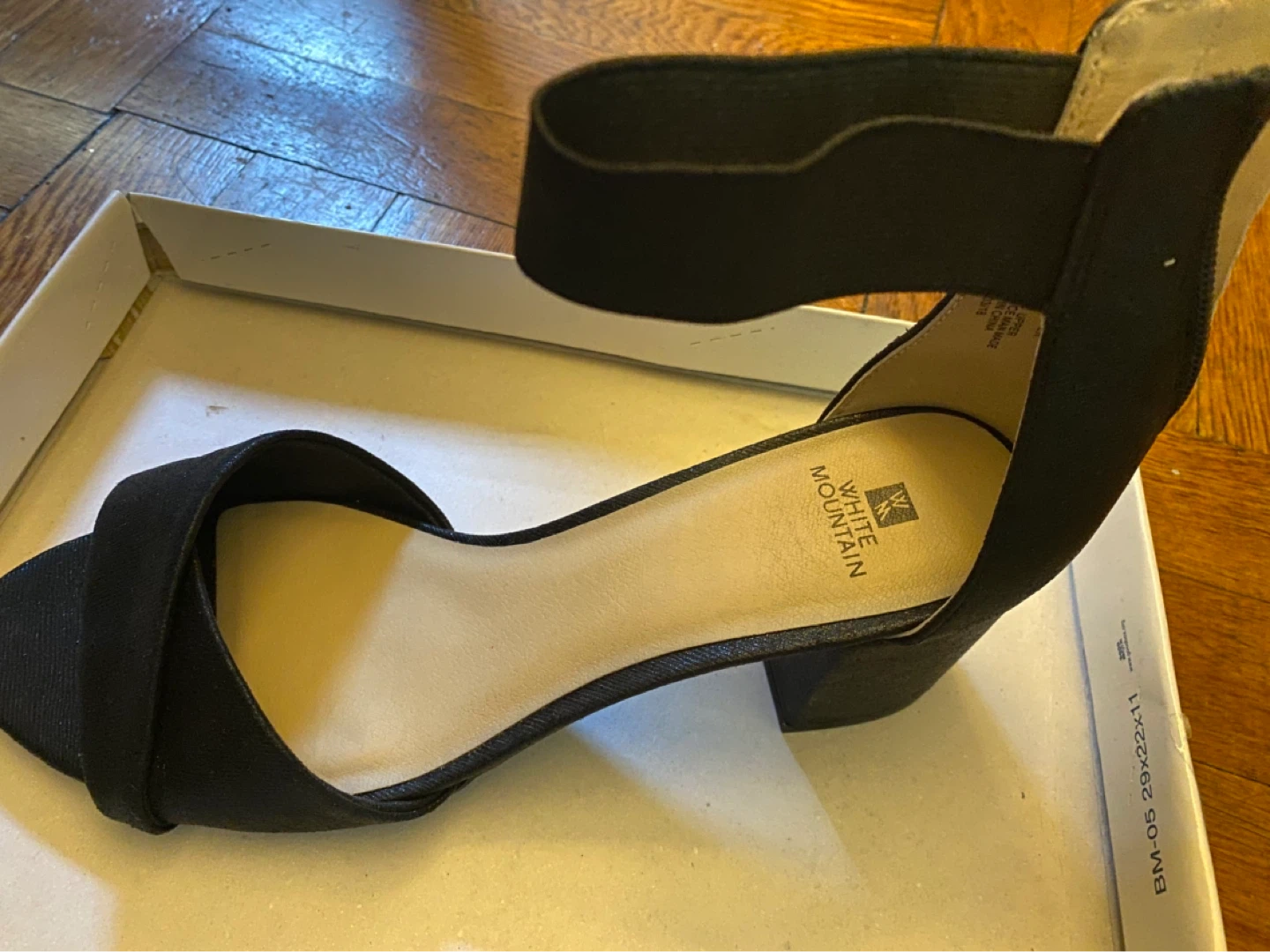 White Mountain Black Sandals - photo 3