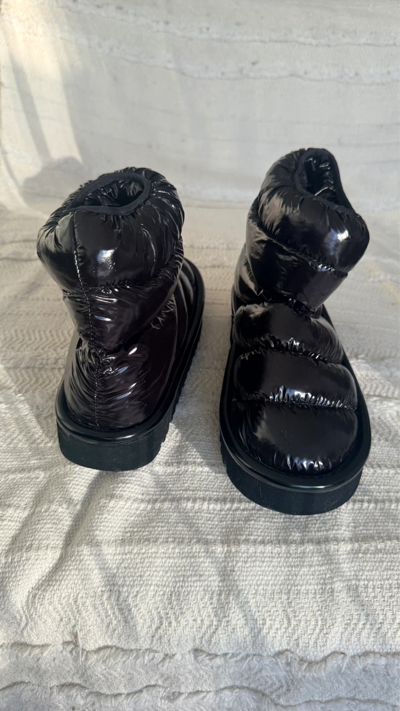 H&M Black Puffer Boots - Size 37 EUR/6 US - photo 3