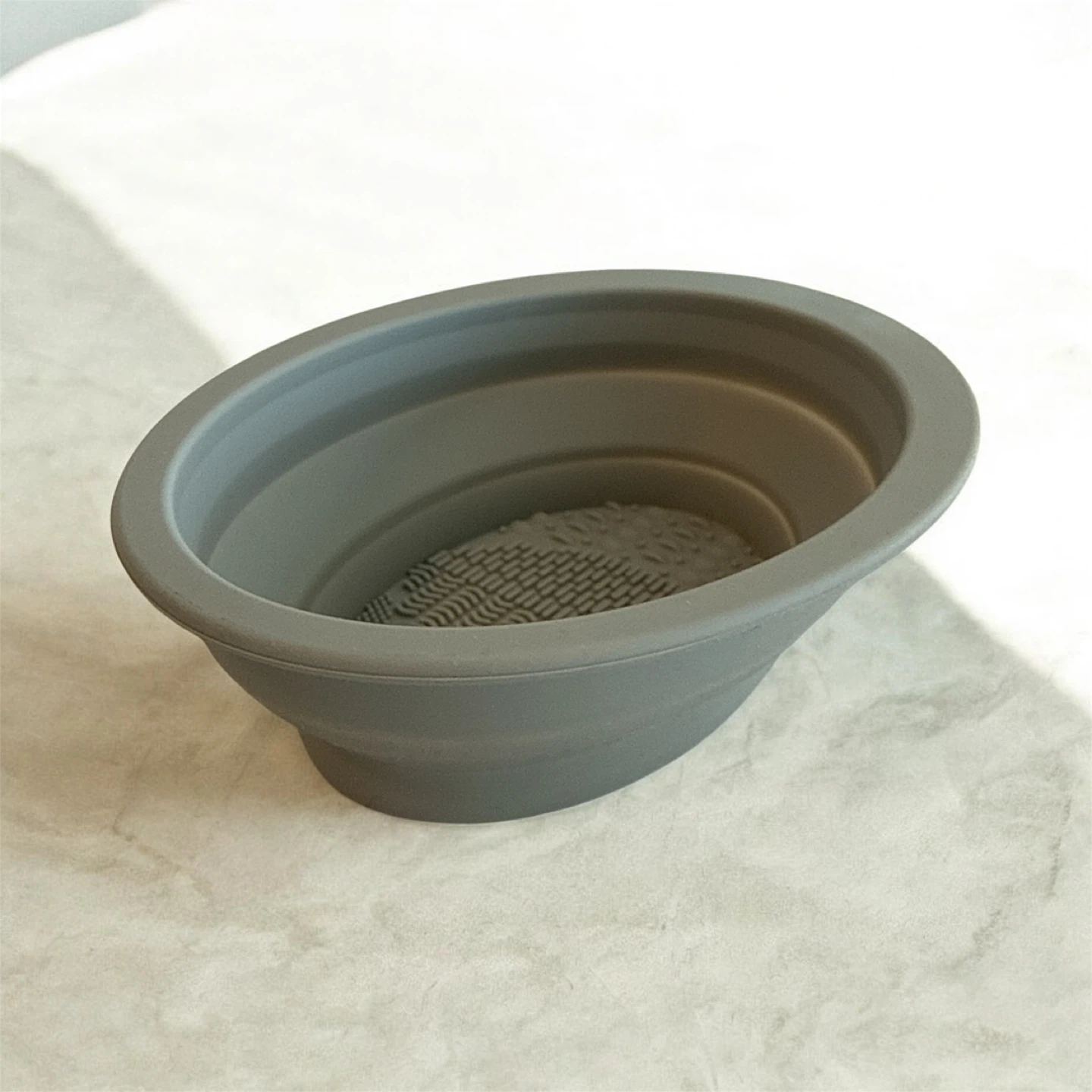 Grey Makeup Brush Cleaning Mat Pad