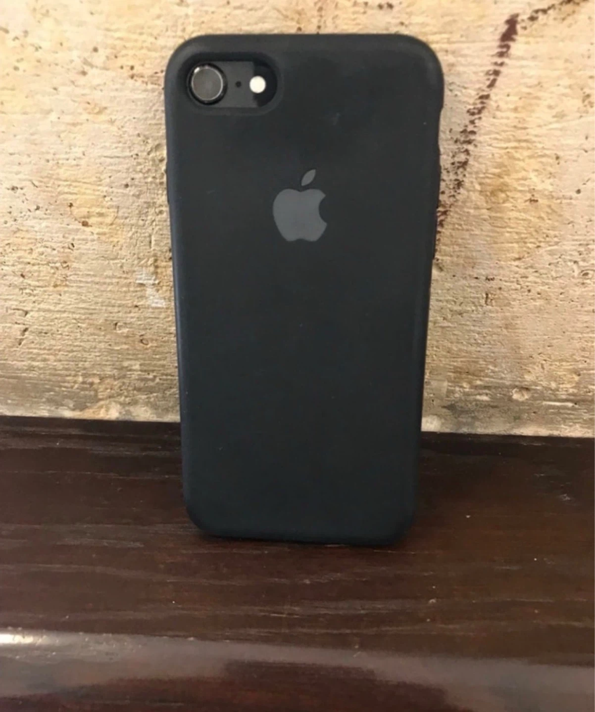 Apple iPhone SE - photo 3