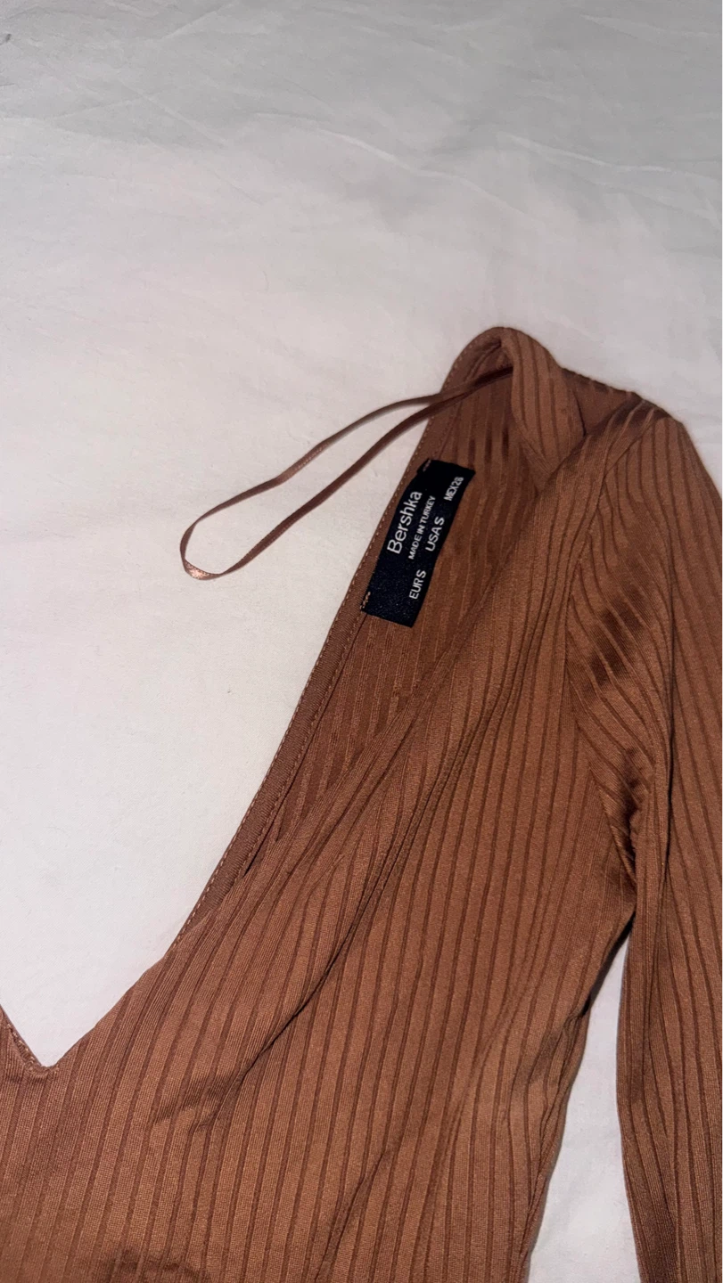 Bershka Brown Ribbed Deep V Bodysuit - Size Medium - photo 2
