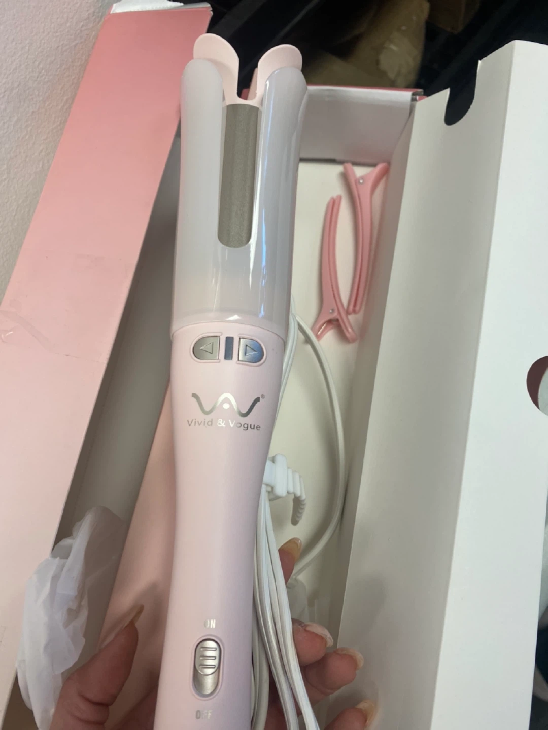 Vivid & Vogue Automatic Hair Curler - photo 3
