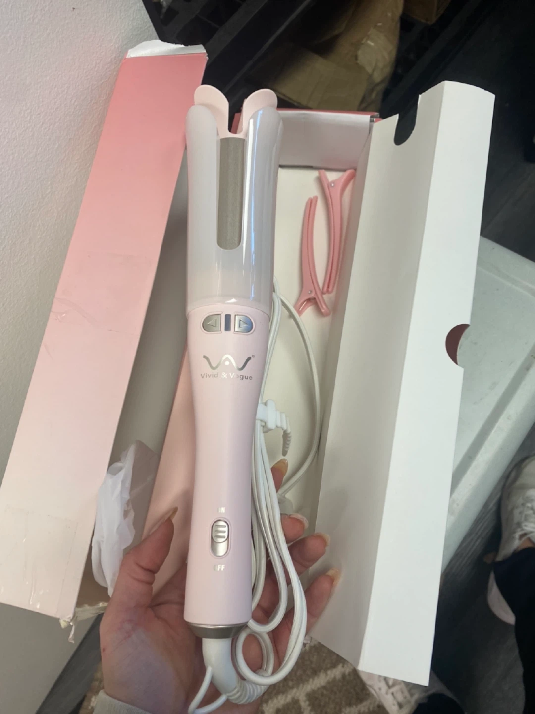 Vivid & Vogue Automatic Hair Curler - photo 2