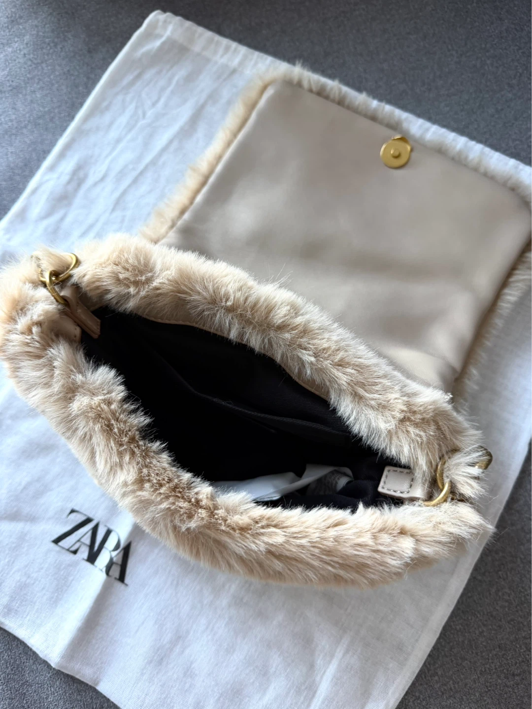 New ZARA Faux Fur Chain Strap Shoulder Bag - photo 3