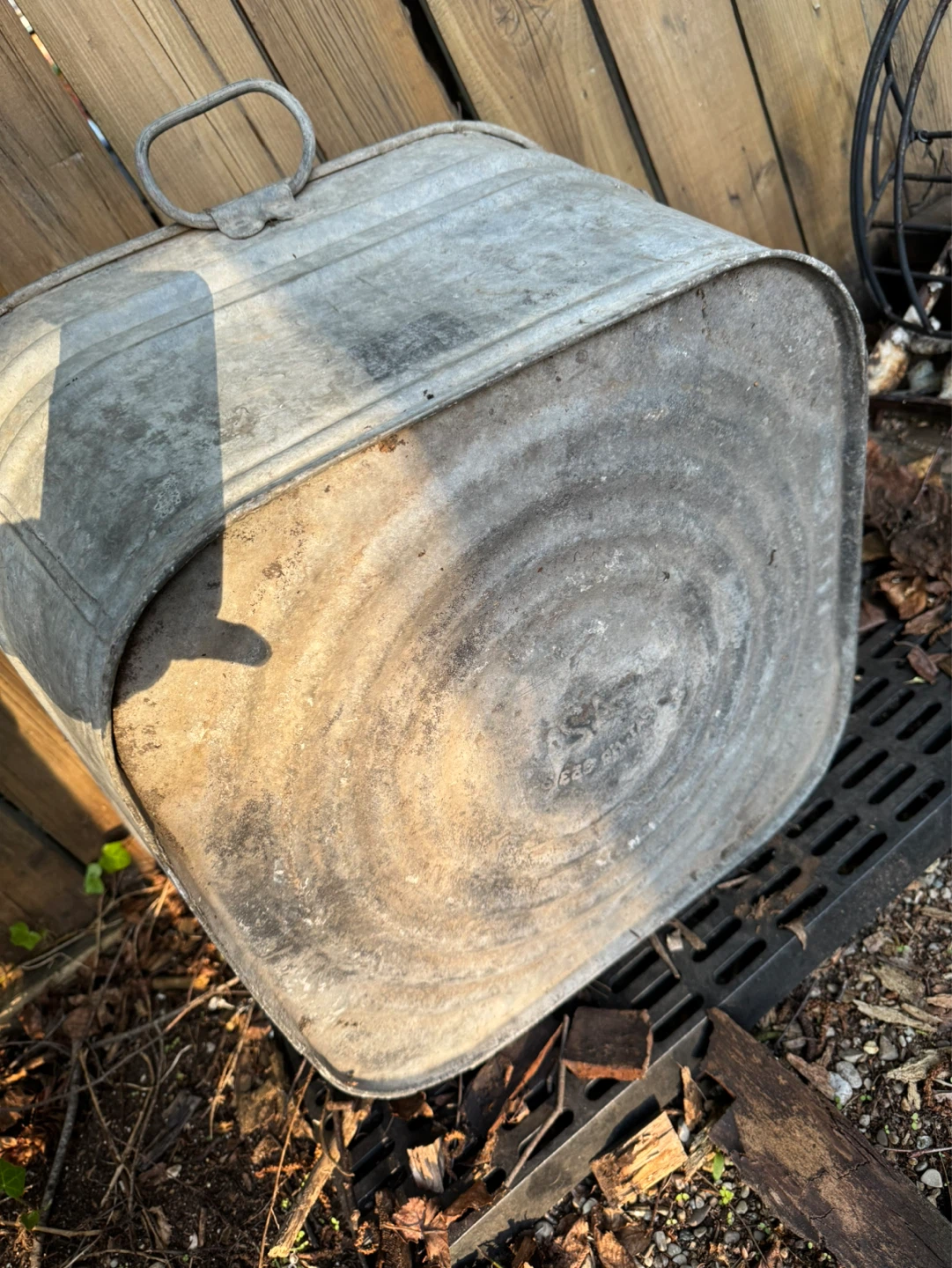Antique Galvanized Metal 20” Wash Tub - photo 5