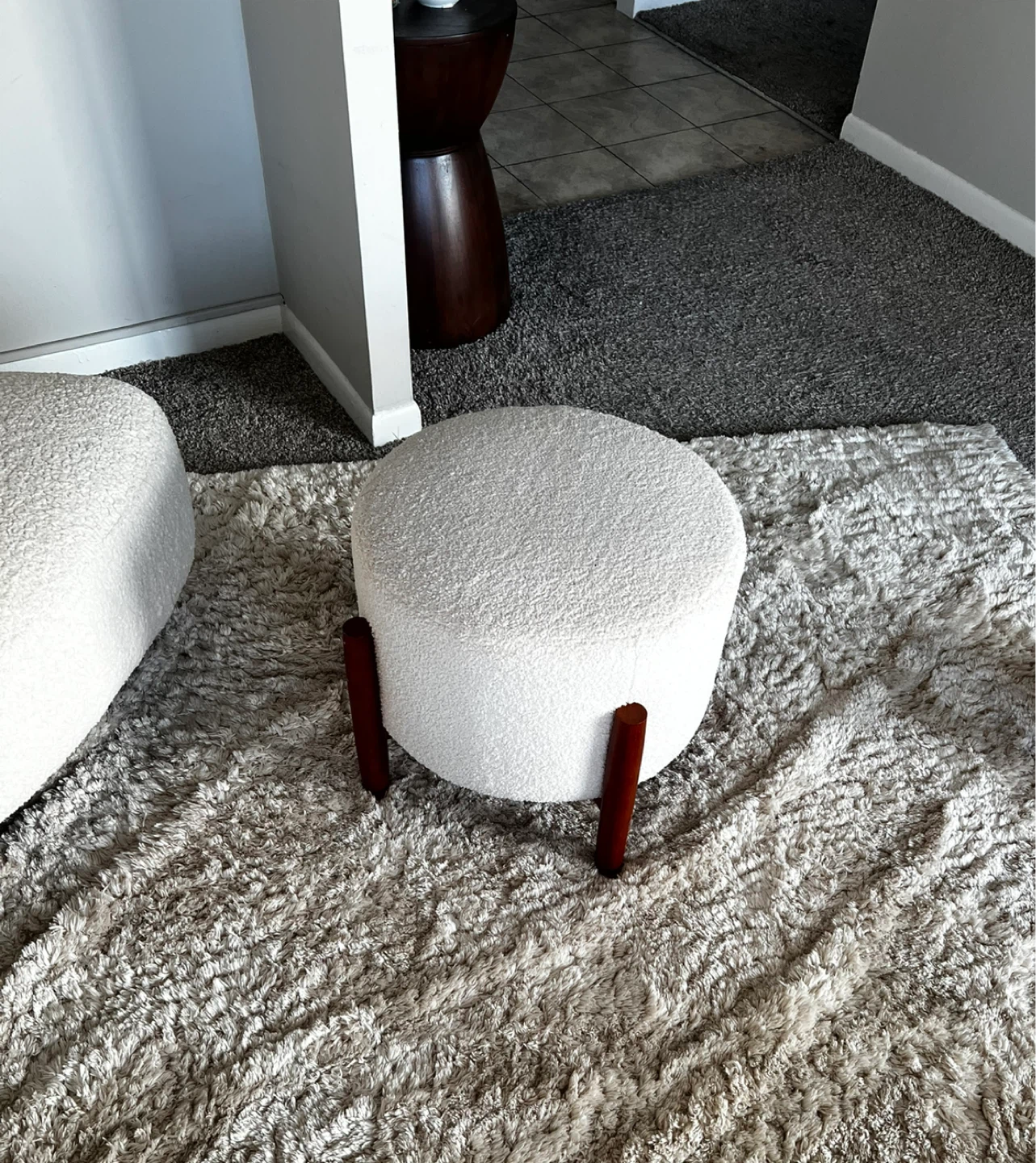 White Boucle Ottoman Footrest - photo 2