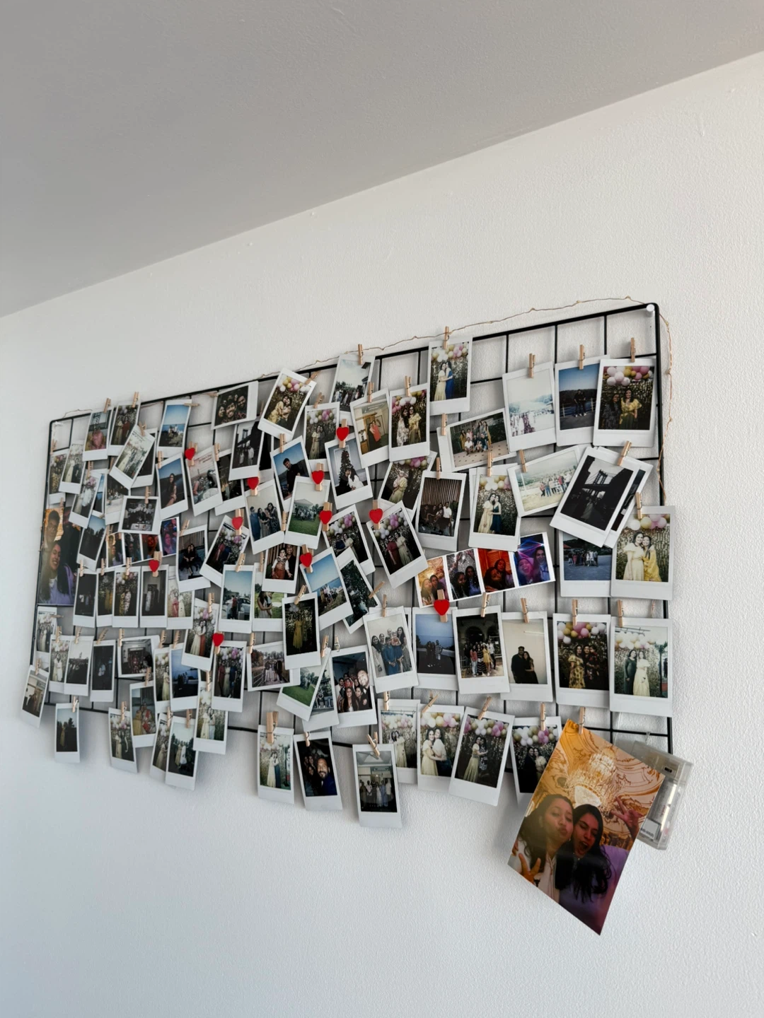 Wall Photo Grid Frame with Clips – Polaroid Display
