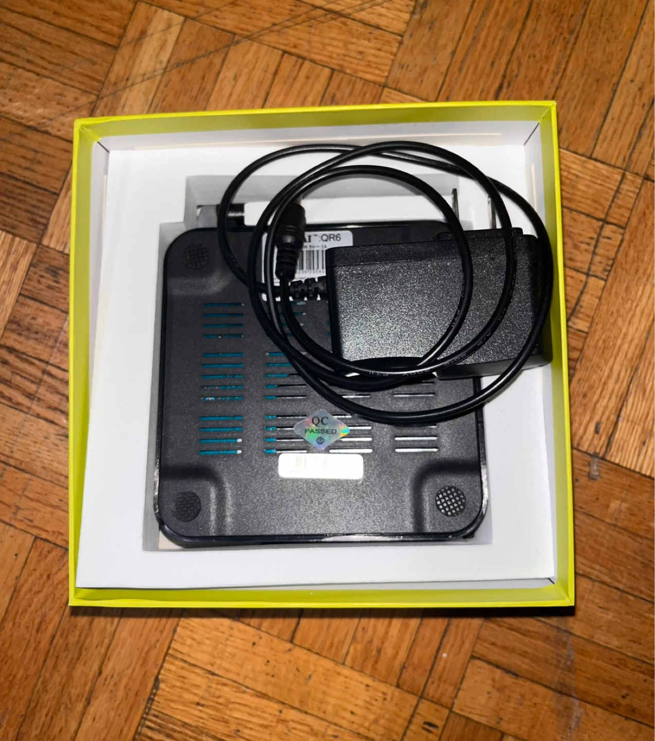 HYFAI QR6 4K Android TV Box - photo 3