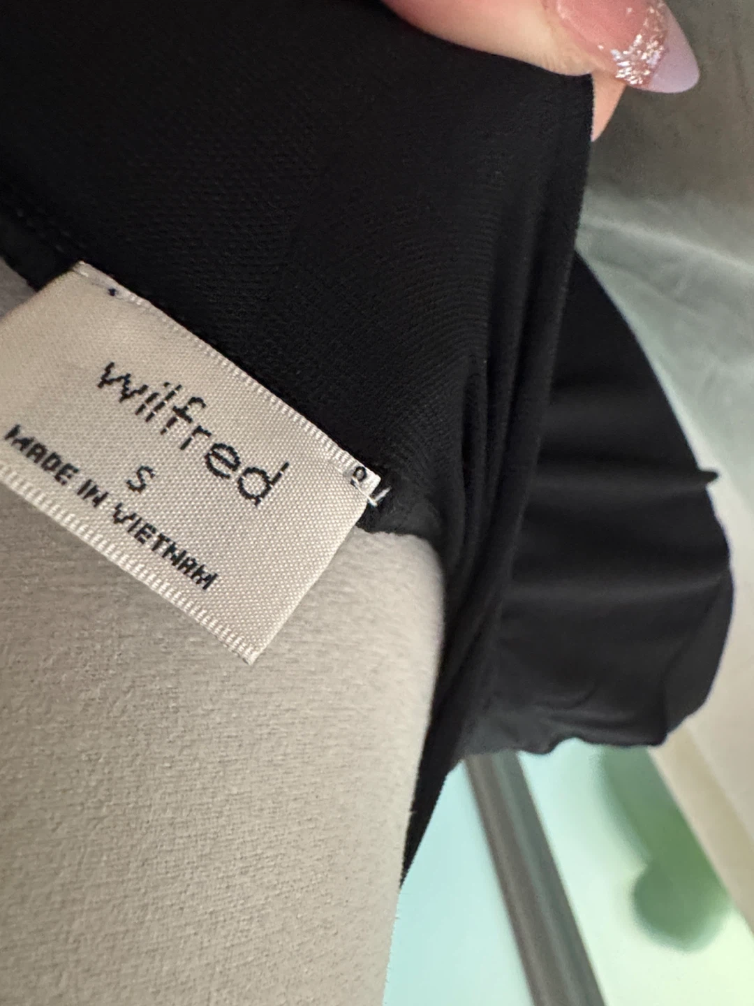 Wilfred Black Ruched Turtleneck Top - photo 4