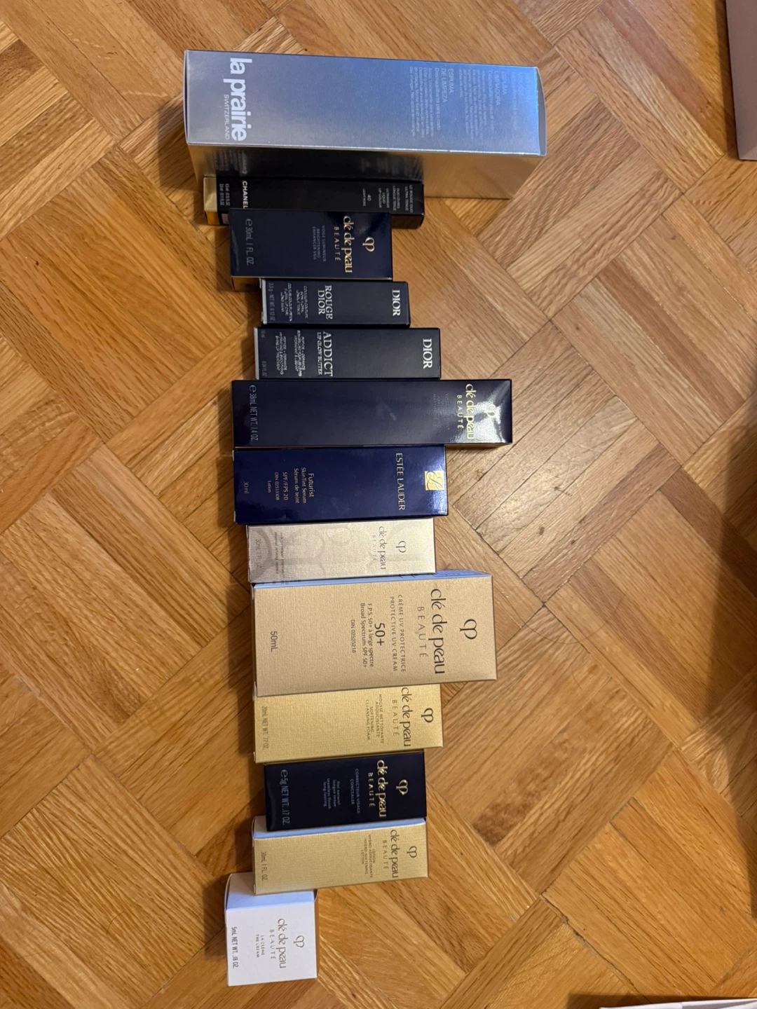 Cartier,Vanclef,LV and Chanel Gift Bag and Boxes - photo 2