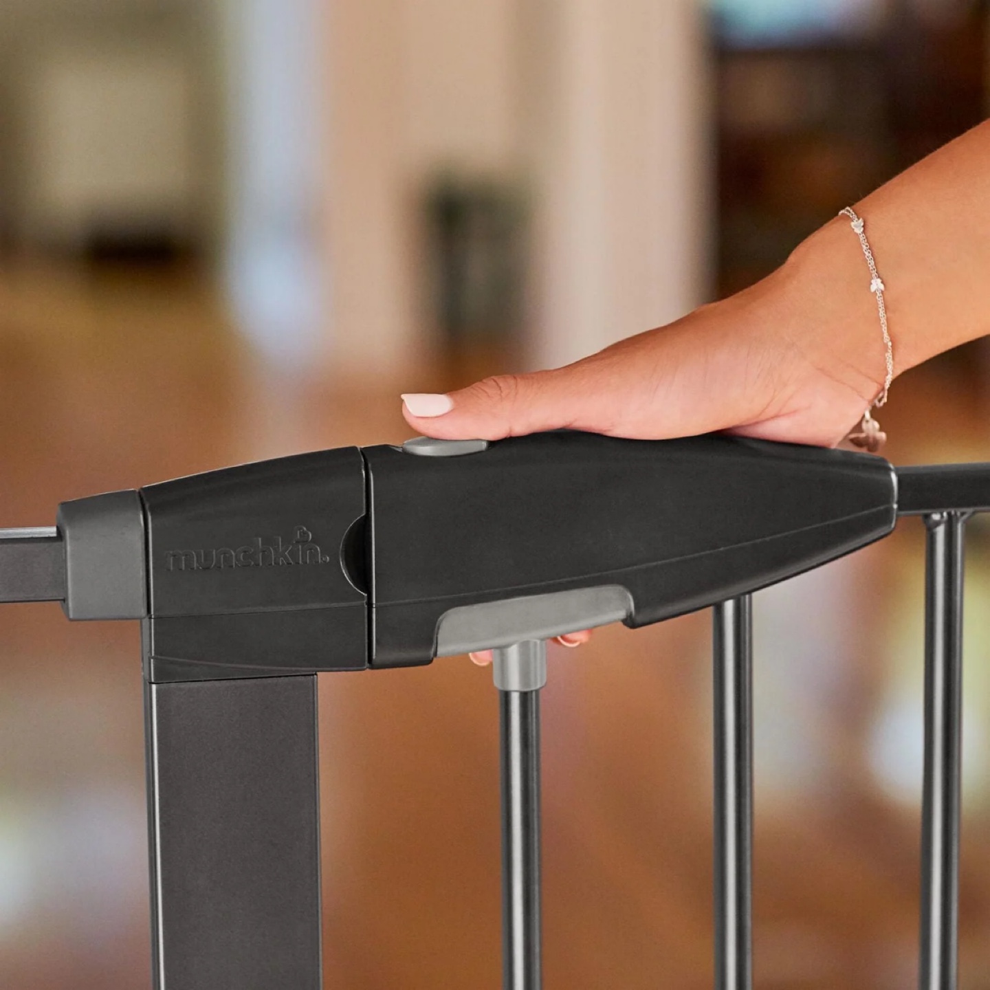 Munchkin Metal Pressure Mount Baby Gate - photo 3