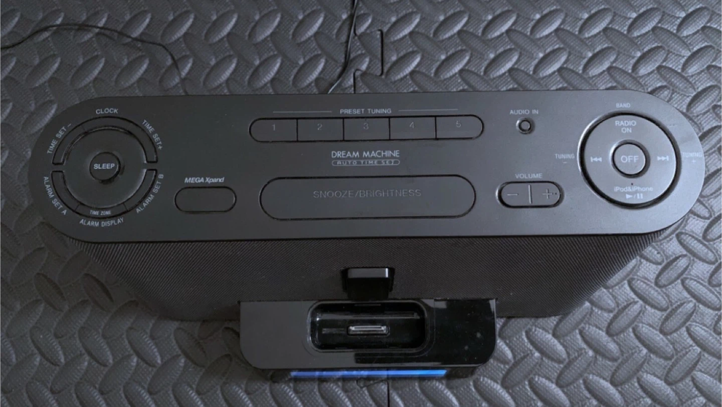 Radio SONY DREAM MACHINE AM/FM ALARM CLOCK