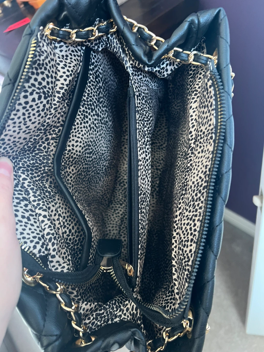 Black Quilted Handbag with Gold Chain - photo 4