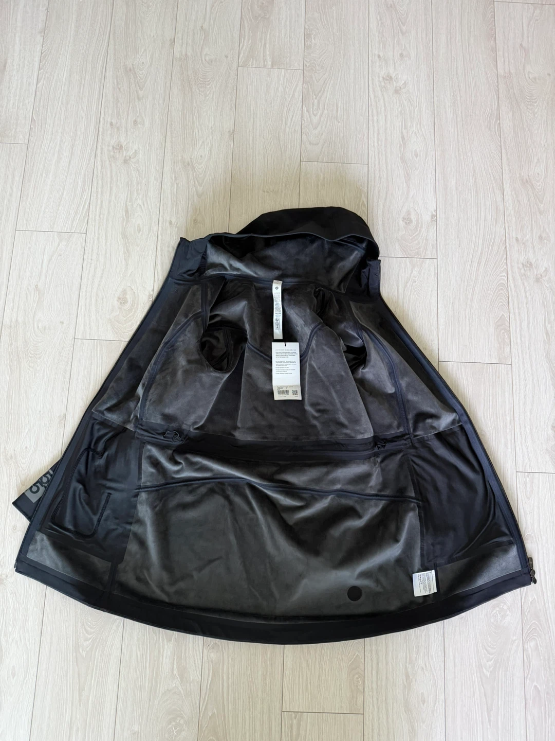 Lululemon RepelShell Rain Jacket Size 6 - photo 2