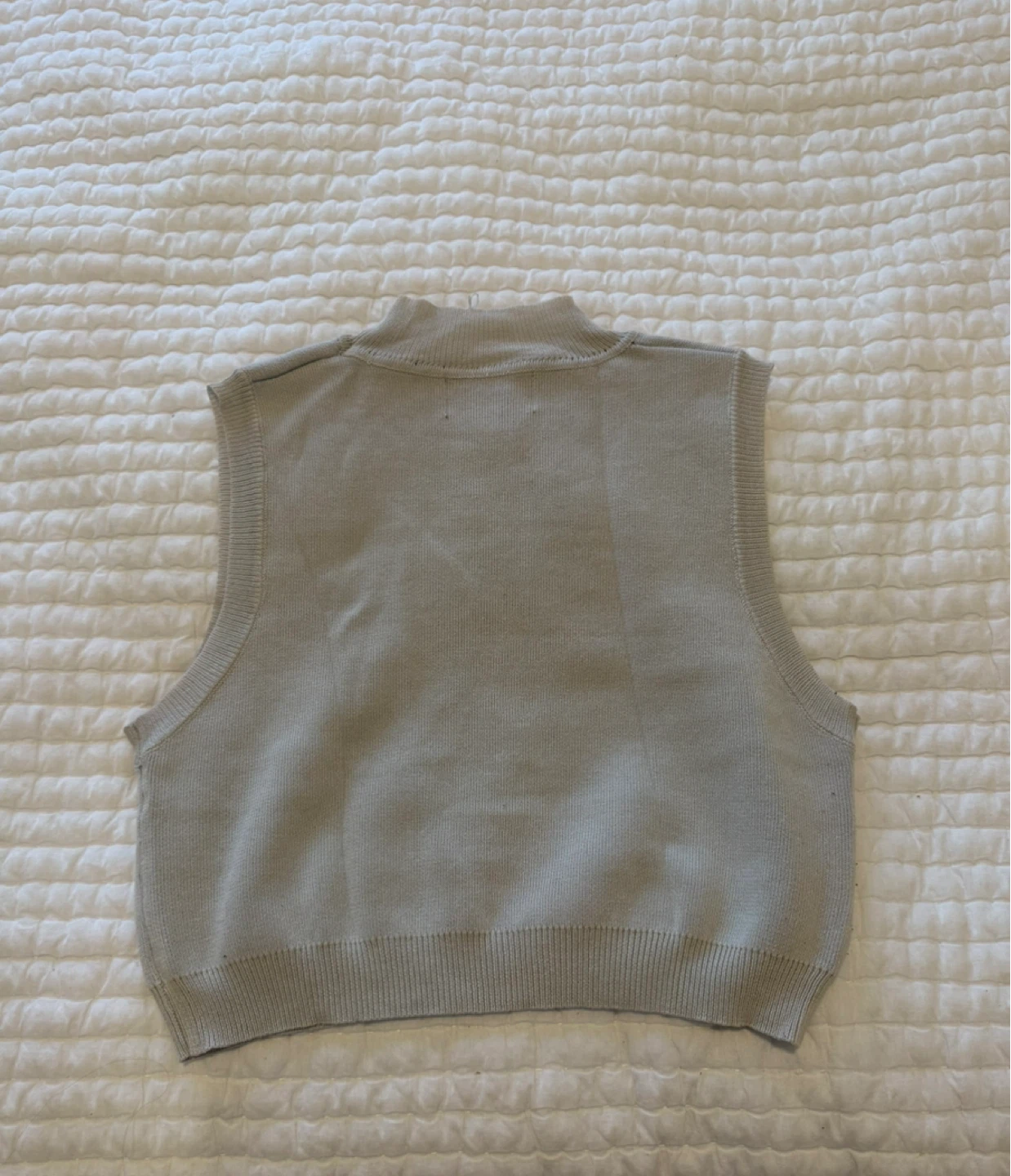 Sleeveless Knit Top with Graphic - photo 5