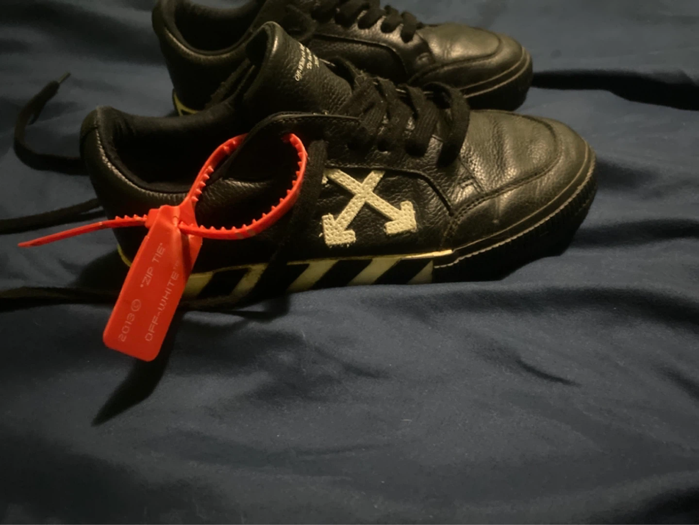 OFF-WHITE c/o Virgil Abloh black Low Top Sneakers W omen’s 6.5–7 - photo 2