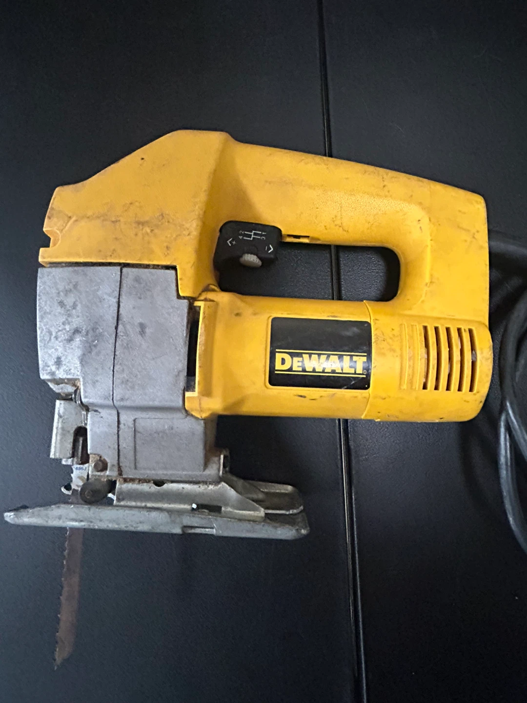 DeWalt DW313 Jigsaw - photo 2