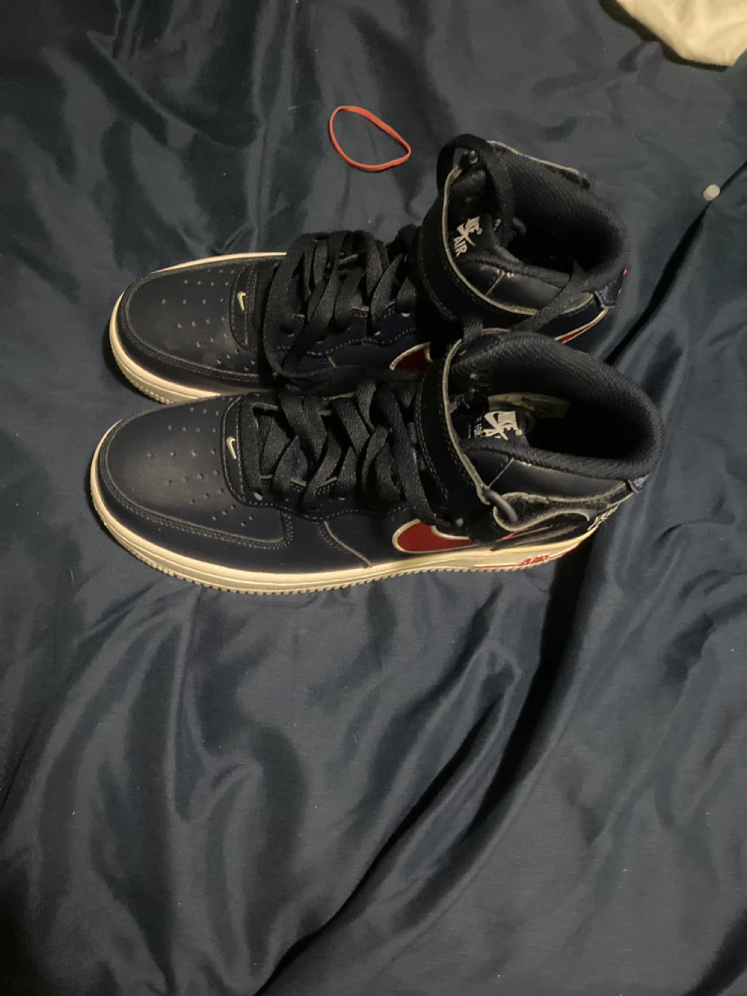 WMNS NIKE AIR FORCE 1 07 MID OBSIDIAN BLUE-UNI RED-WHITE SZ 7