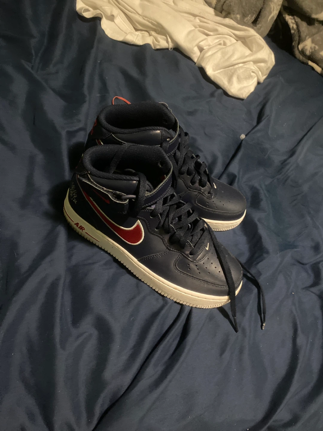 WMNS NIKE AIR FORCE 1 07 MID OBSIDIAN BLUE-UNI RED-WHITE SZ 7 - photo 2