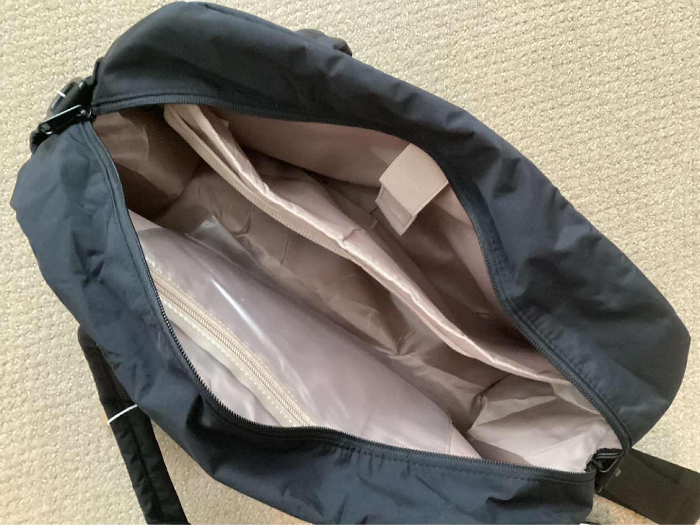 BRAND NEW BLACK BAGSMART BAG (SEE LISTING) - photo 2
