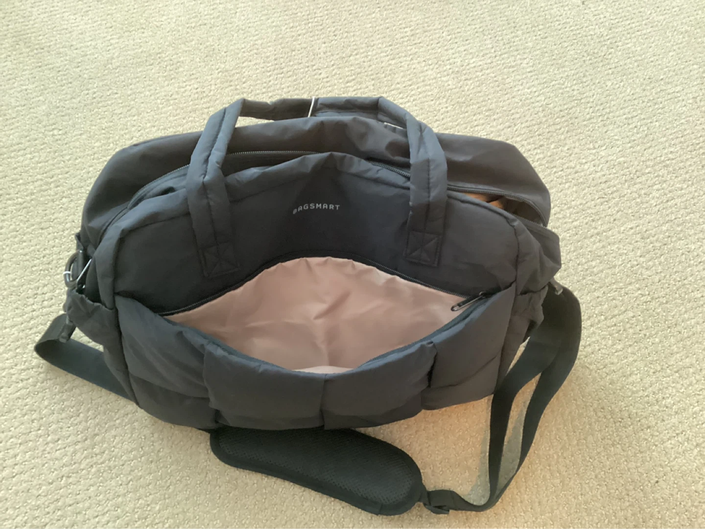 BRAND NEW BLACK BAGSMART BAG (SEE LISTING) - photo 3