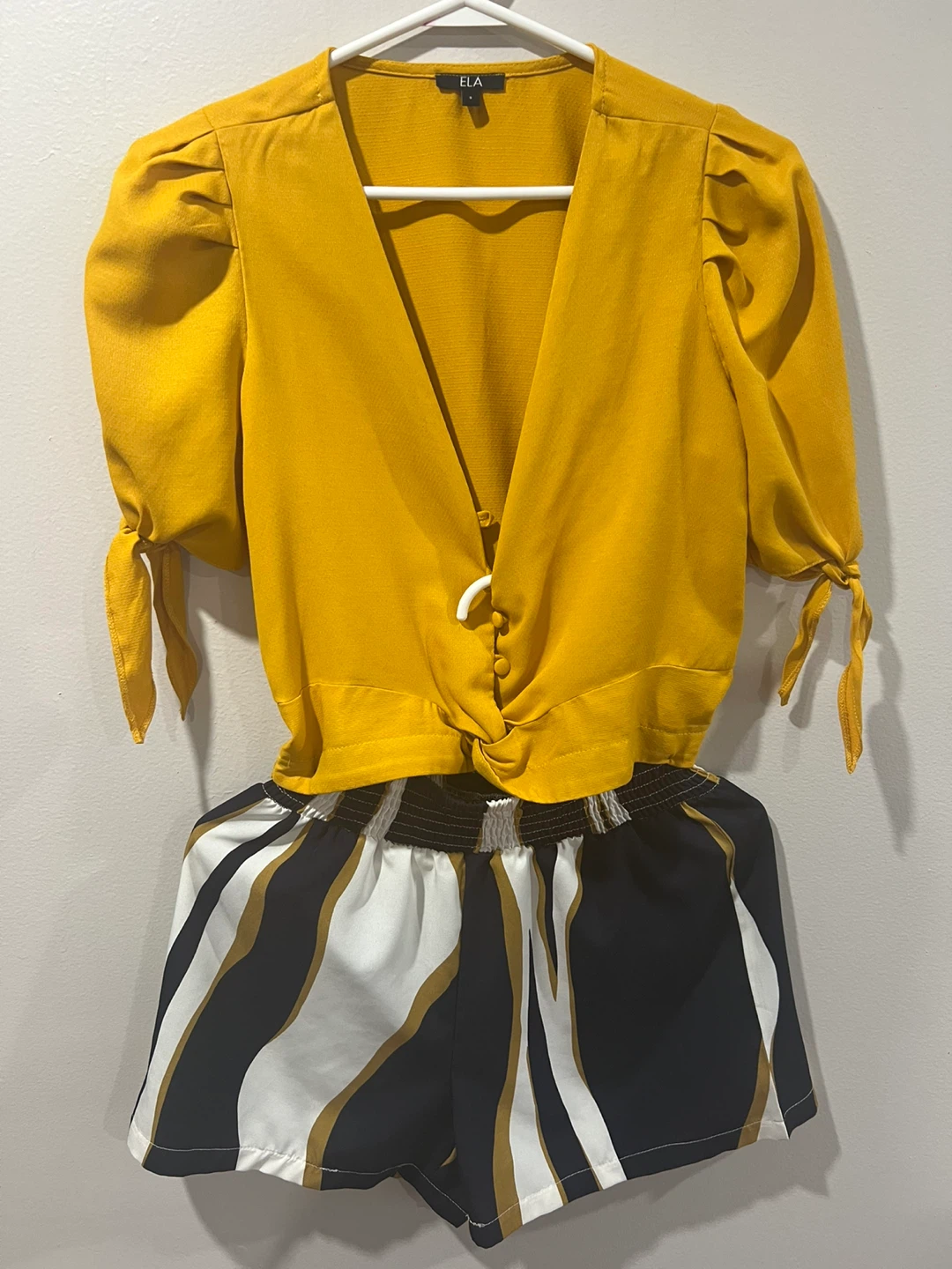 Set crop top and short -size S- $5 - photo 2