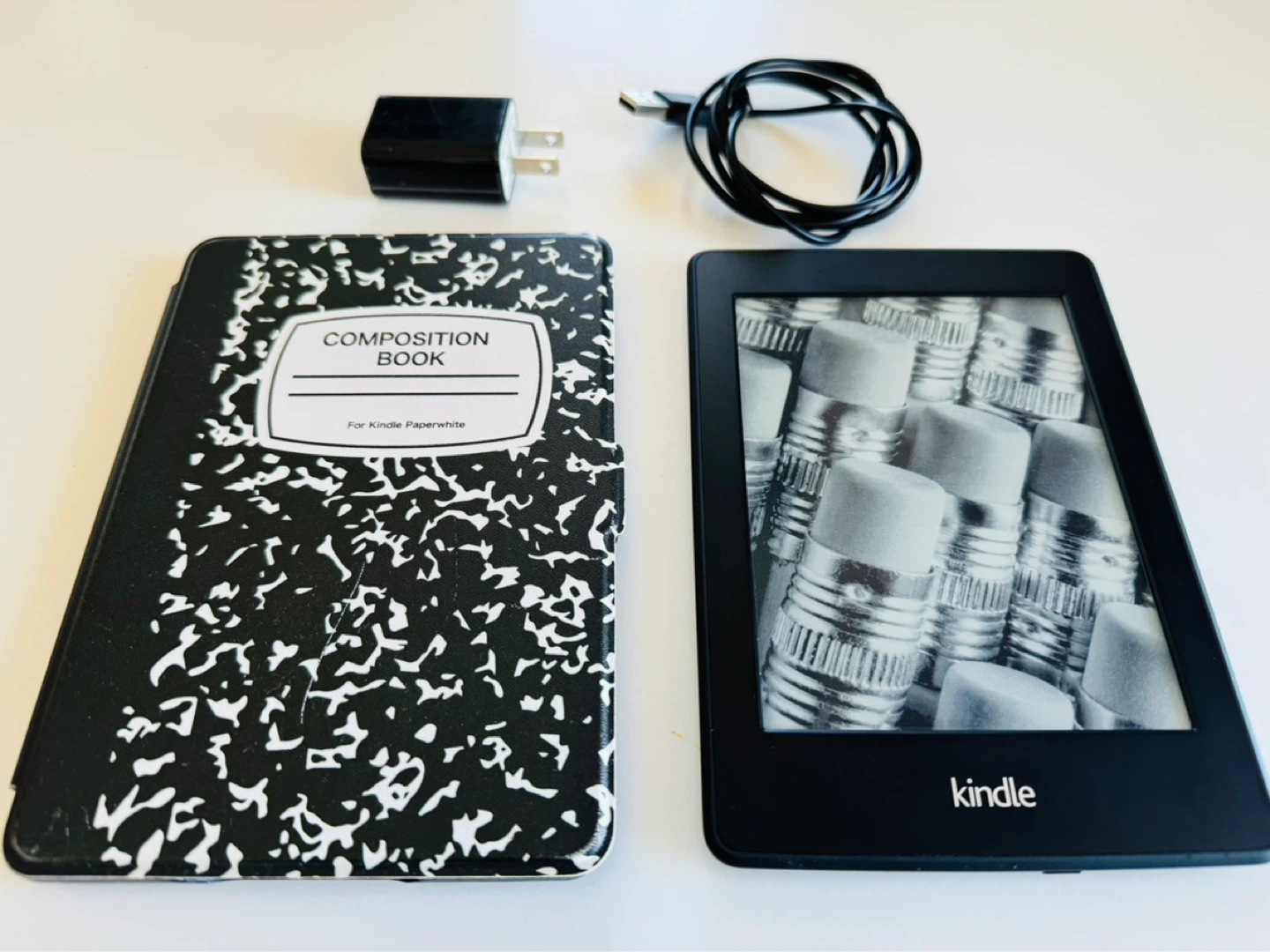 Amazon Kindle Paperwhite E-reader with Charger and Case - photo 2