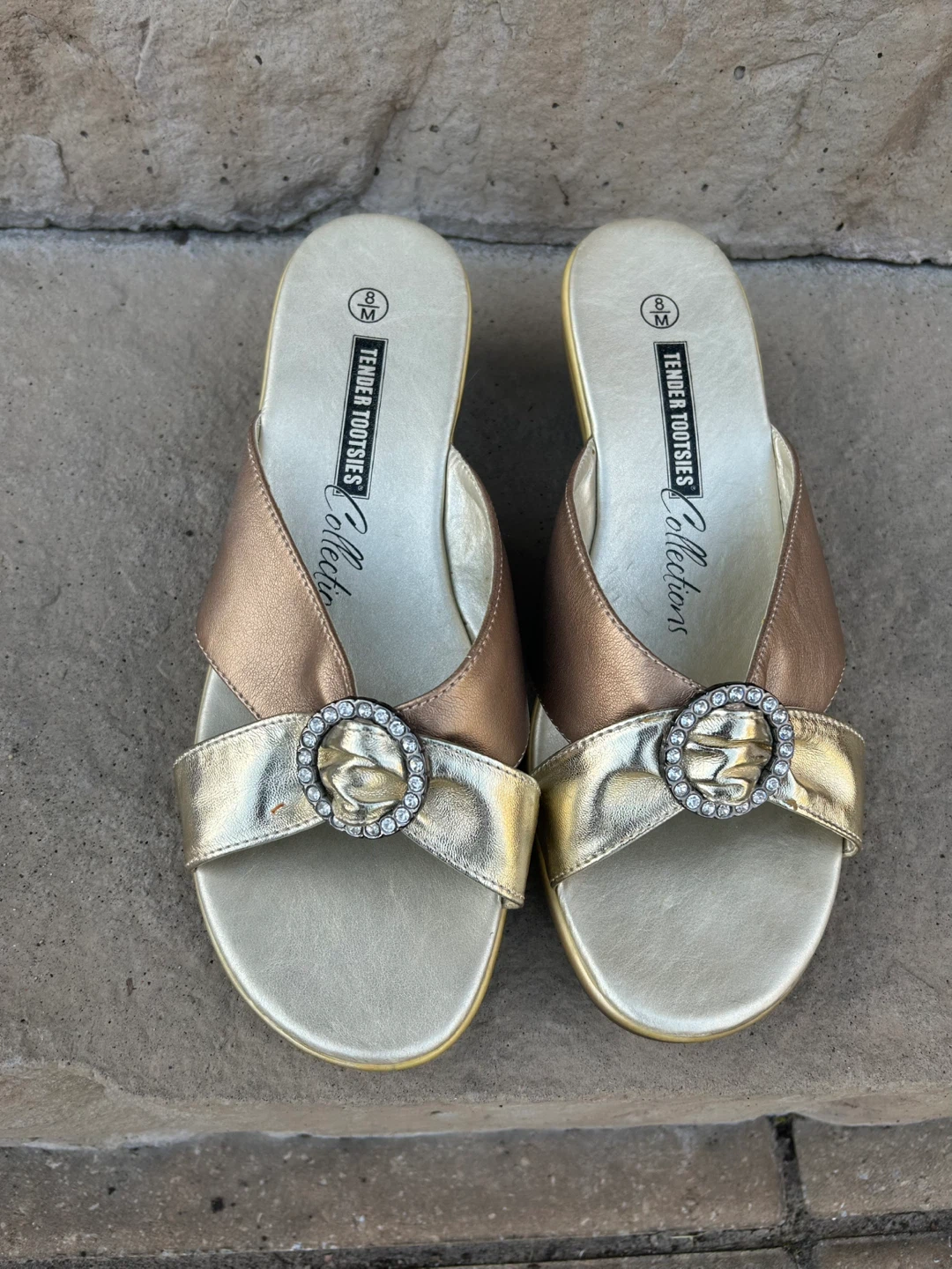 LADIES LIKE NEW SIZE 8 SHOES (SEE FULL LISTING)