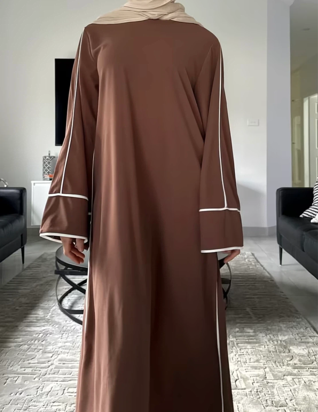 Brown Abaya with White Piping - photo 2