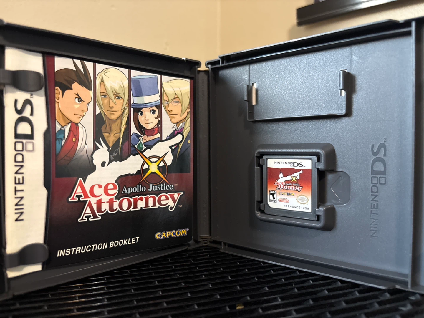 Ace Attorney Apollo Justice Nintendo DS Game - photo 2