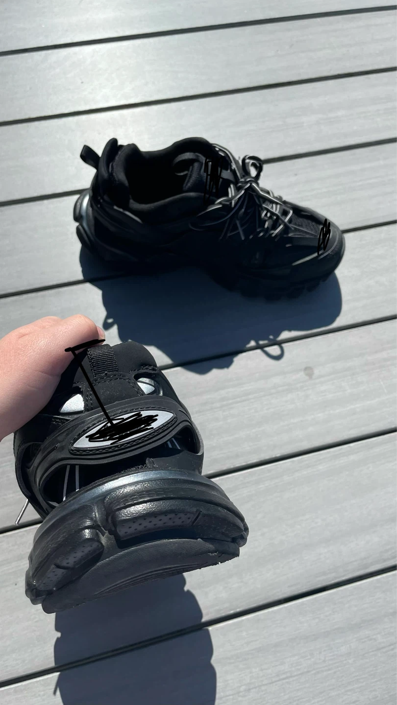 Balenciaga Tracks (Non-Led) (Size 41) - photo 2