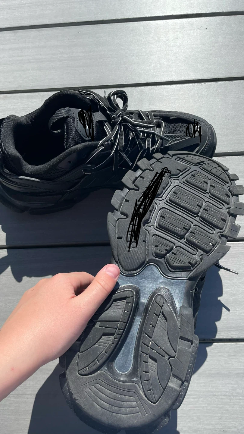 Balenciaga Tracks (Non-Led) (Size 41) - photo 4