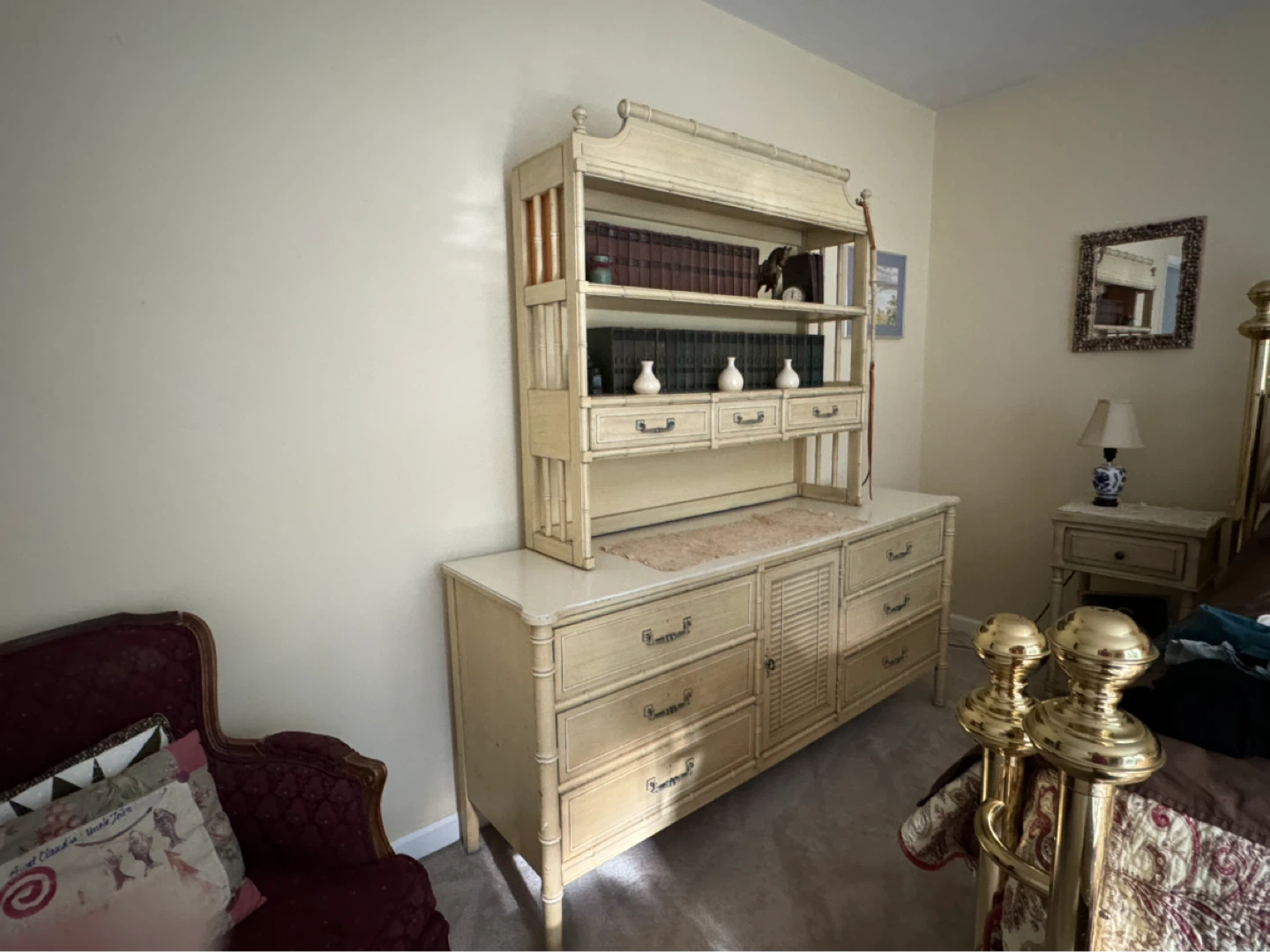 4 piece Cream Bamboo Style bedroom set with Drawers - photo 3