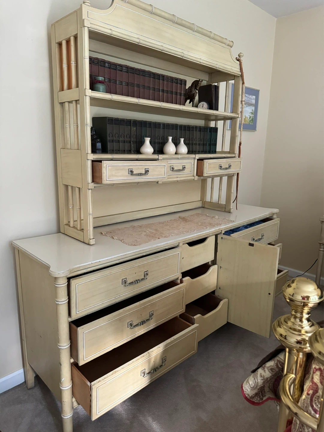 4 piece Cream Bamboo Style bedroom set with Drawers - photo 5