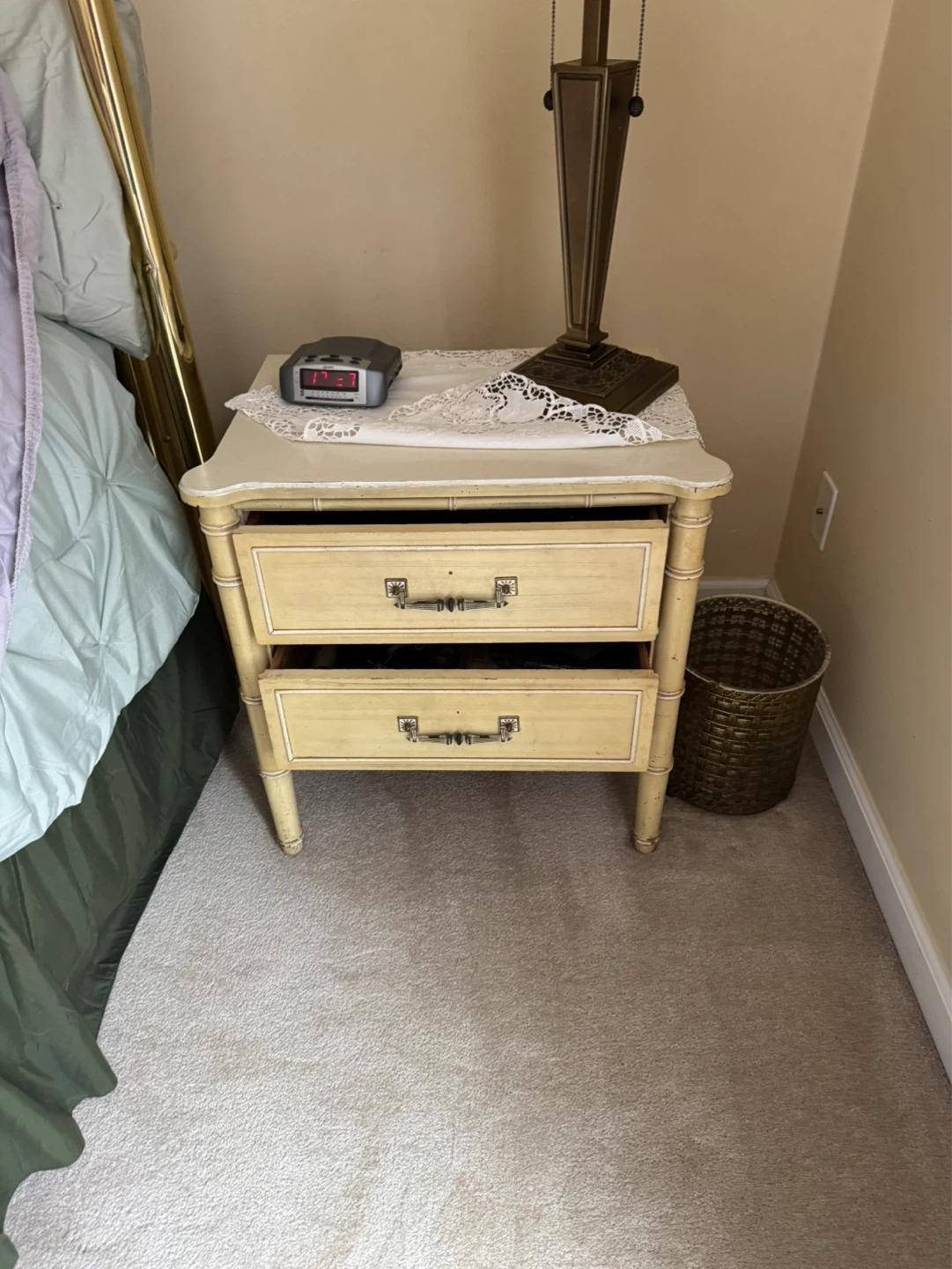 4 piece Cream Bamboo Style bedroom set with Drawers - photo 2